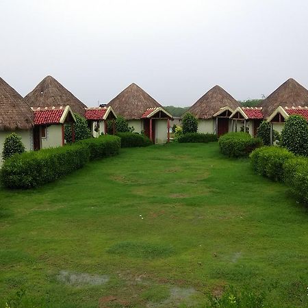 Rann Village Resort Bherandiāla Buitenkant foto
