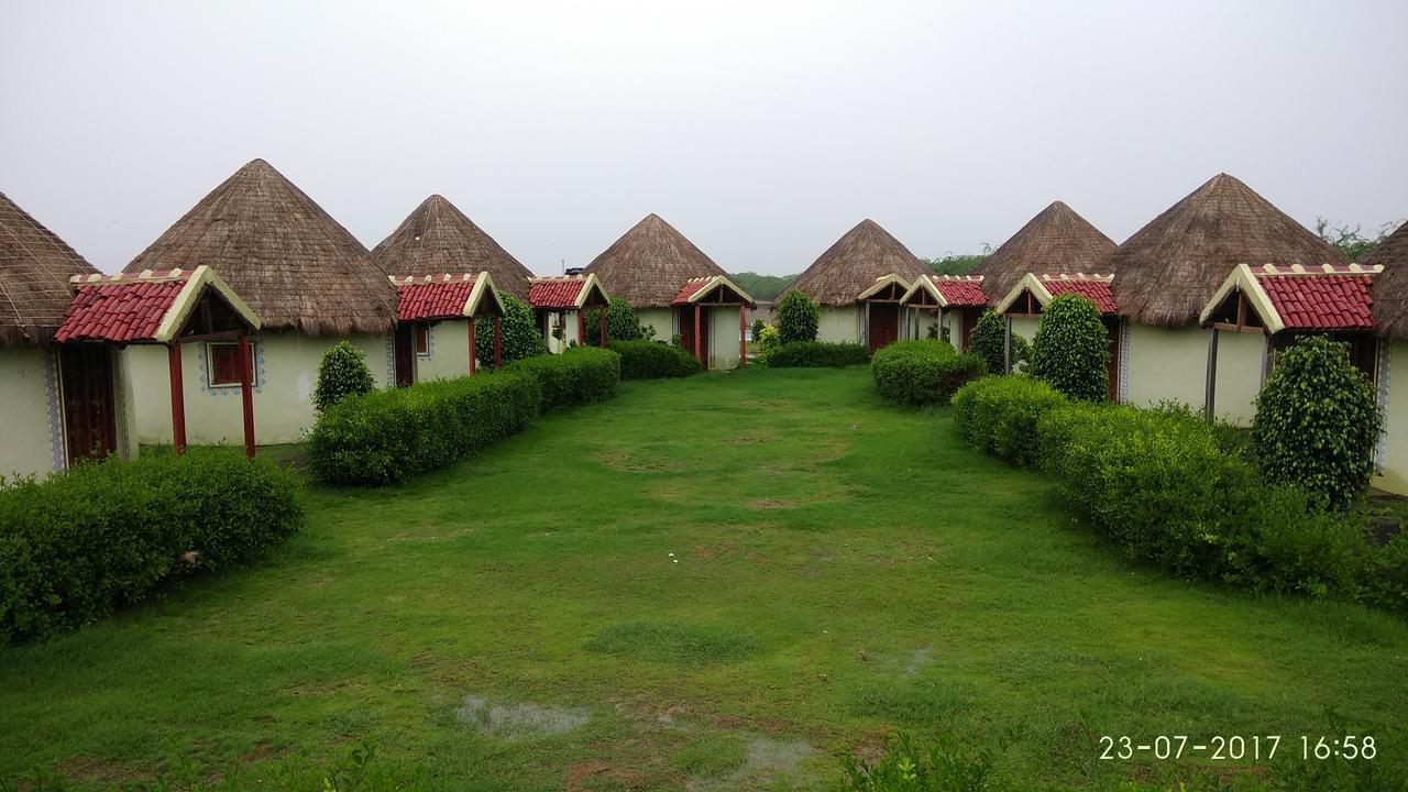 Rann Village Resort Bherandiāla Buitenkant foto